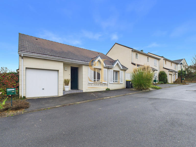 Maison - 95 m² - 5 pièces