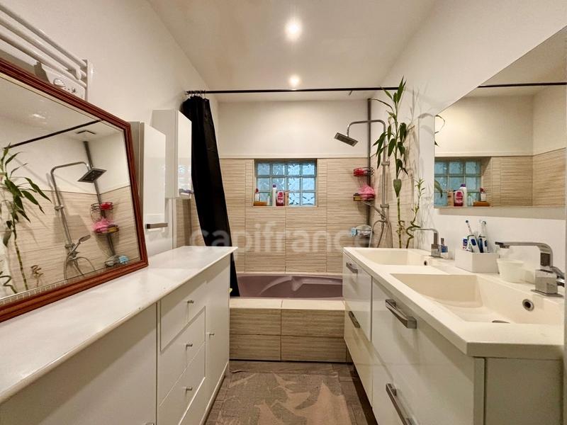 Maison - 150 m² - 6 pièces