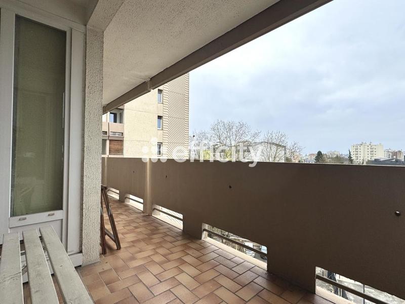 Appartement - 81 m² - 3 pièces