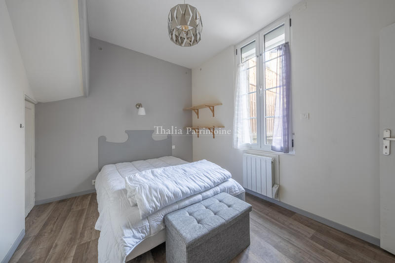 Appartement - 245 m² - 8 pièces