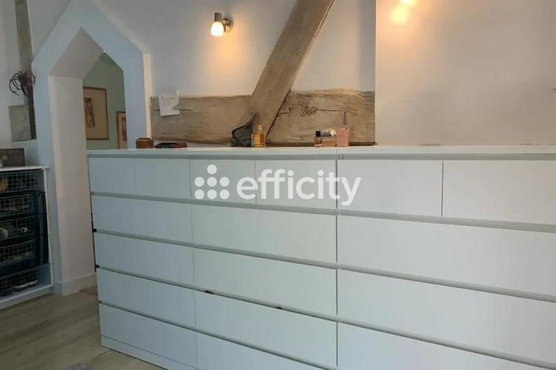 Maison - 220 m² - 7 pièces