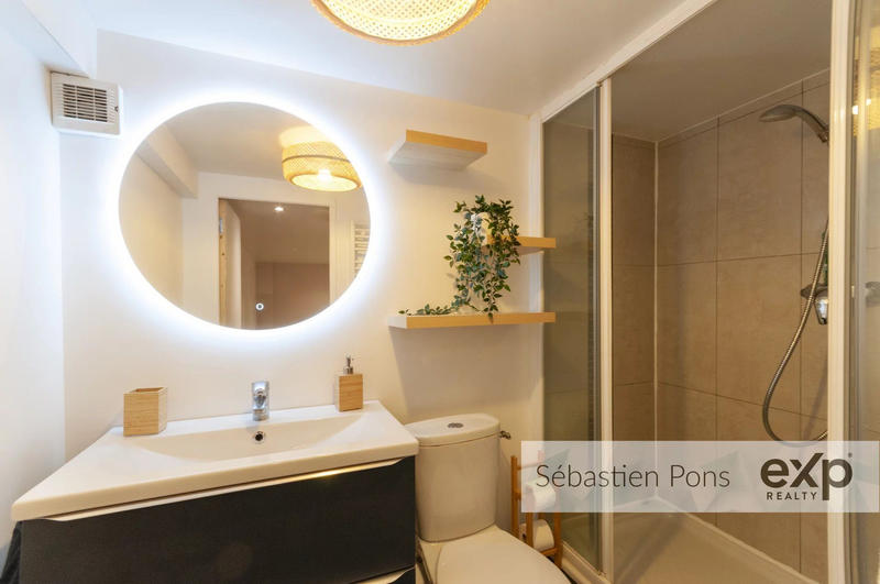 Maison - 177 m² - 7 pièces