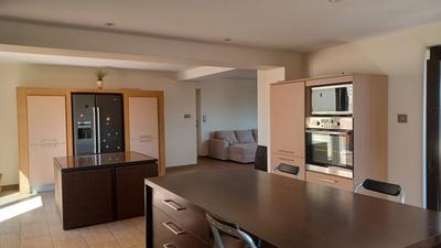 Maison - 258 m² - 9 pièces