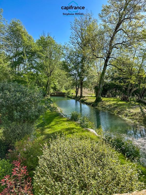 Propriété - 152 m² - 6 pièces