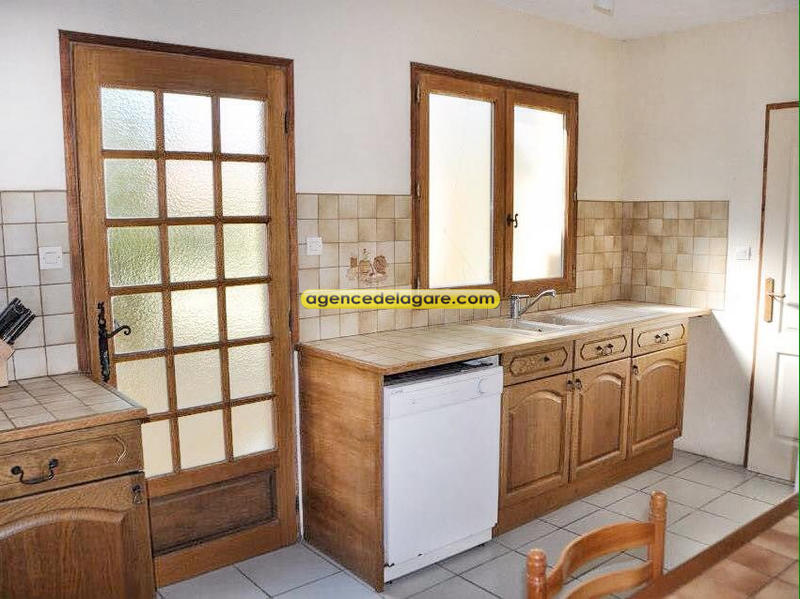 Propriété - 450 m² - 30 pièces