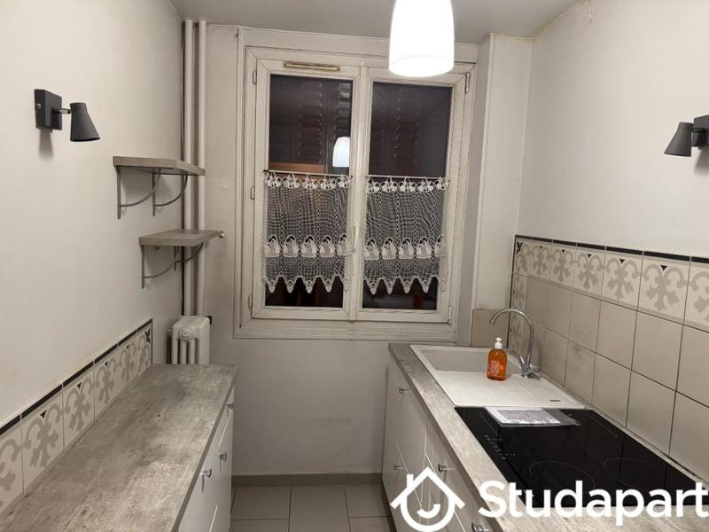 Chambre - 9 m² - 1 pièce