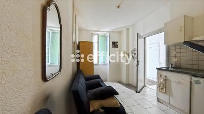 Immeuble - 160 m² - 9 pièces