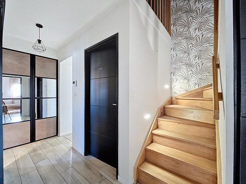 Maison - 153 m² - 6 pièces