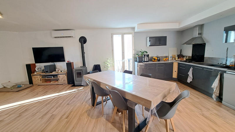 Maison - 95 m² - 5 pièces