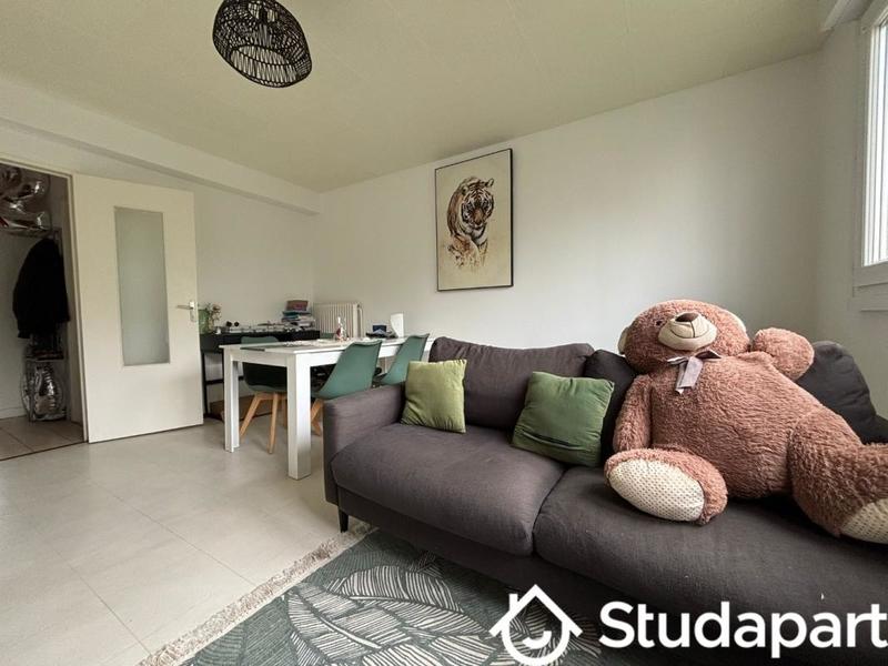 Chambre - 12 m² - 1 pièce