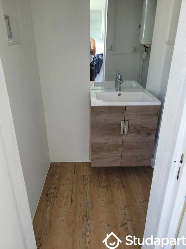 Chambre - 9 m² - 1 pièce