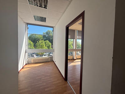 Local d'activité / Entrepôt - 70 m²