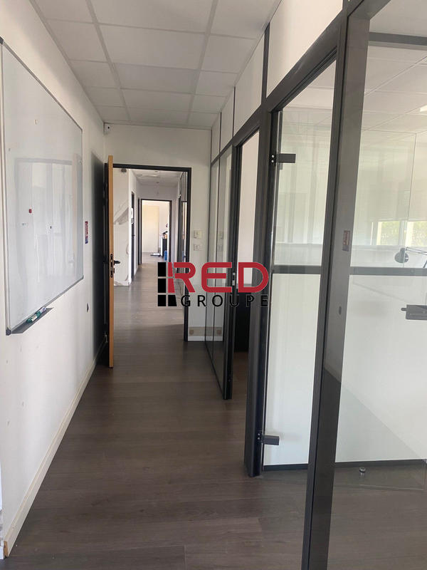Bureau - 200 m²