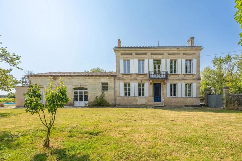 Maison de maîtres - 400 m² - 9 pièces