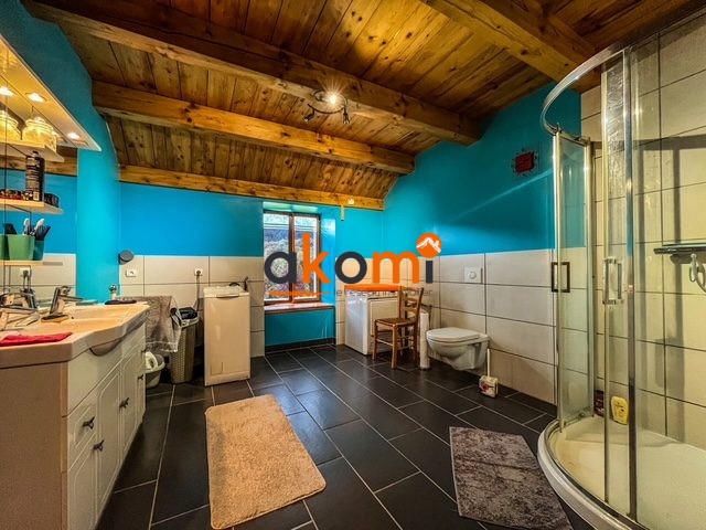 Maison - 249 m² - 8 pièces