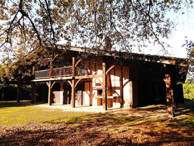 Maison - 213 m² - 7 pièces