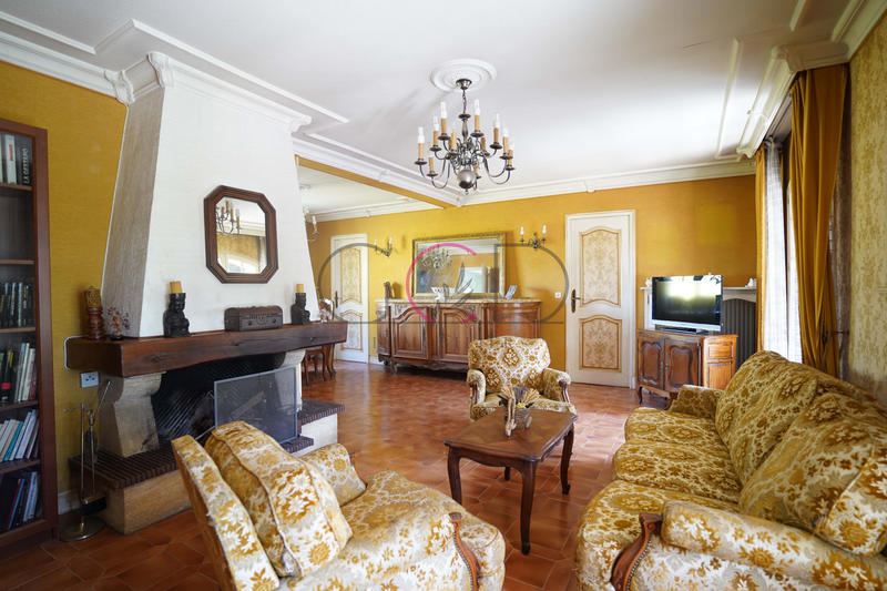 Maison - 175 m² - 7 pièces