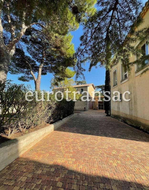 Bureau - 1 540 m² - 18 pièces