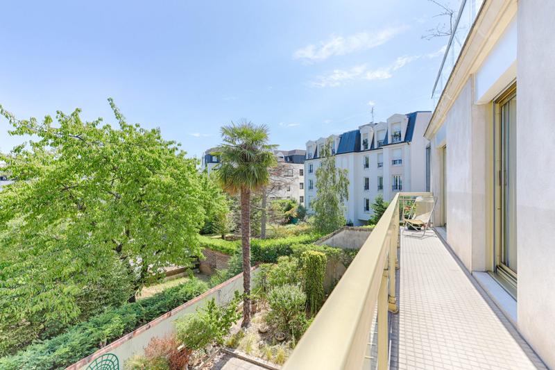 Appartement - 120 m² - 5 pièces