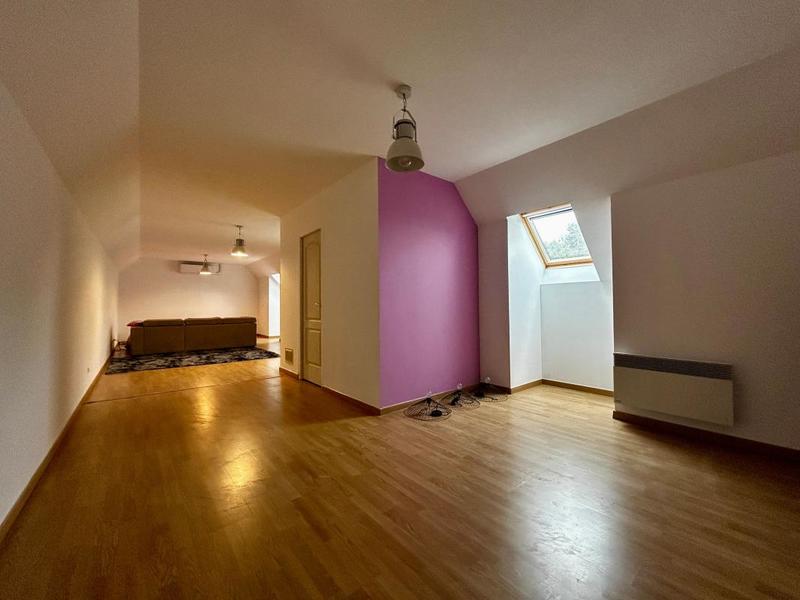 Maison - 206 m² - 7 pièces