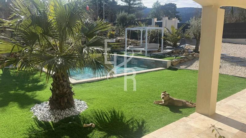 Maison - 162 m² - 5 pièces