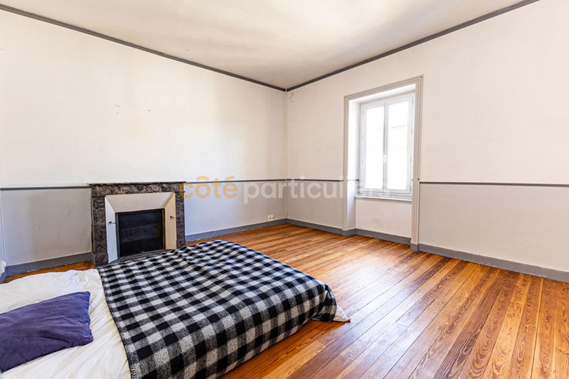 Maison - 360 m² - 10 pièces