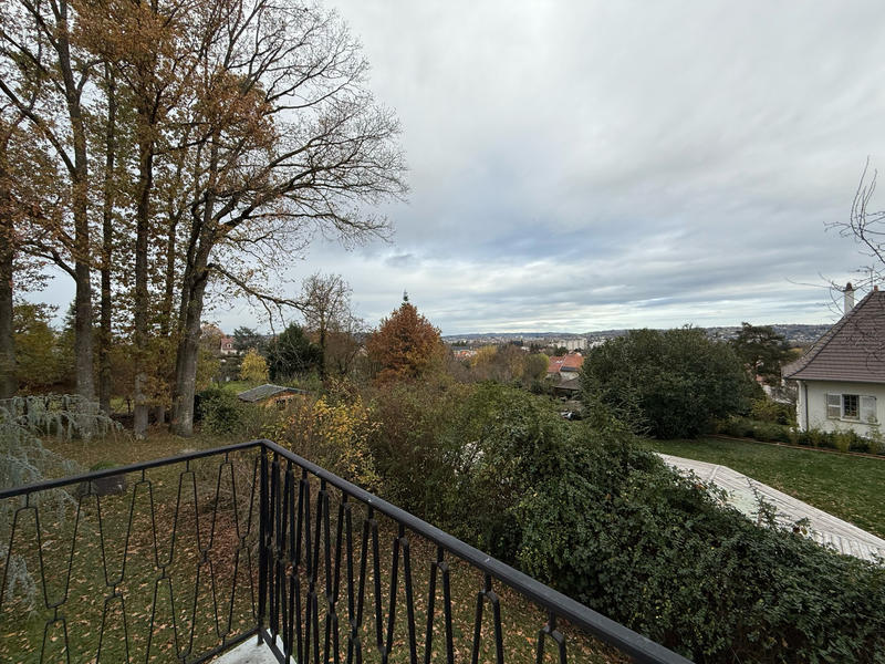 Maison - 181 m² - 7 pièces