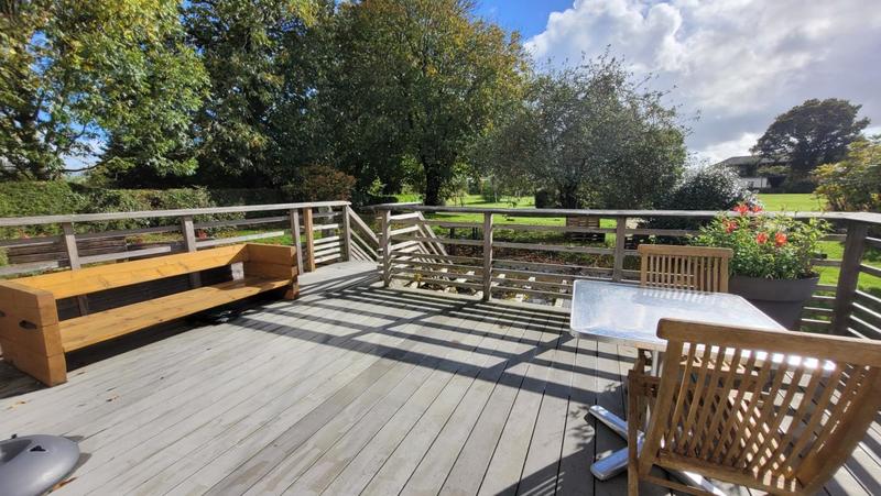 Propriété - 250 m² - 8 pièces