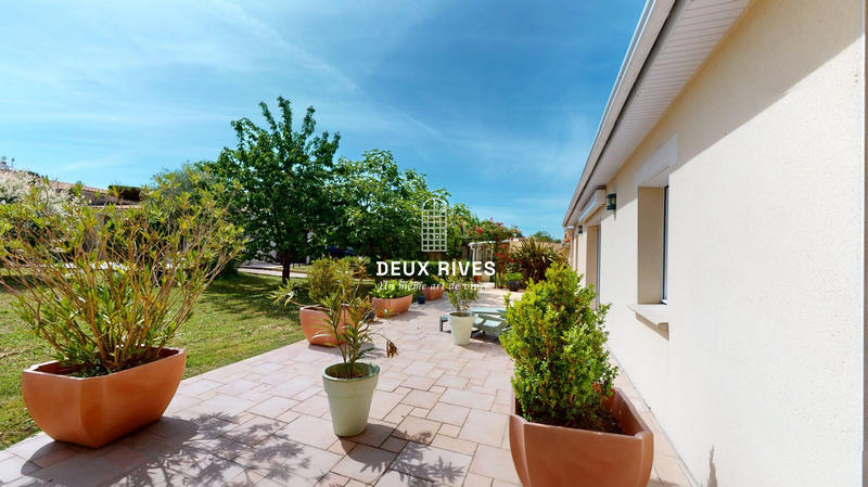 Maison - 266 m² - 10 pièces