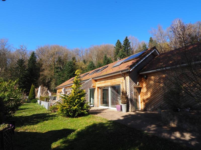 Propriété - 245 m² - 5 pièces