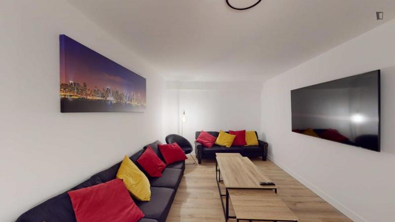 Chambre - 22 m² - 13 pièces