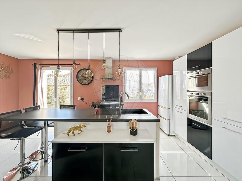 Maison - 110 m² - 4 pièces