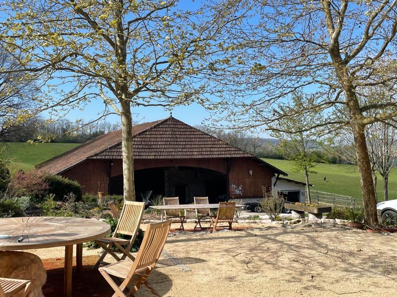 Maison - 420 m² - 21 pièces