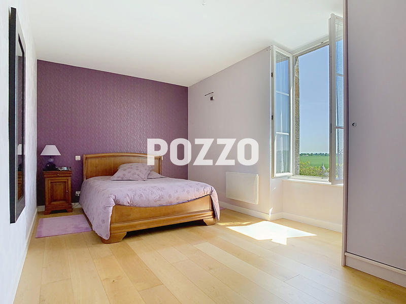 Maison - 408 m² - 18 pièces