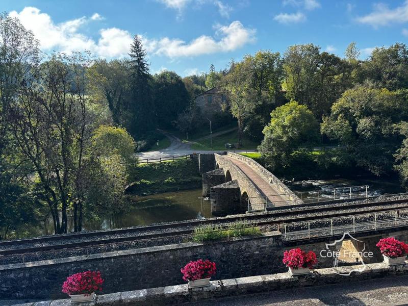 Maison de village - 130 m² - 8 pièces