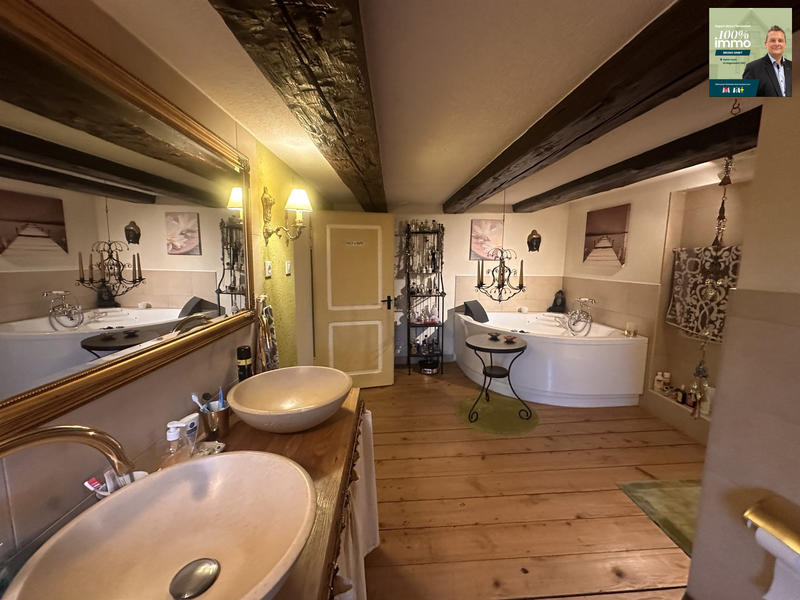 Maison - 226 m² - 6 pièces