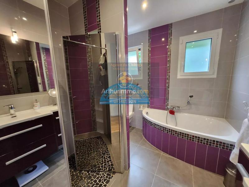 Maison - 240 m² - 9 pièces