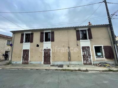 Maison en pierre - 205 m² - 7 pièces