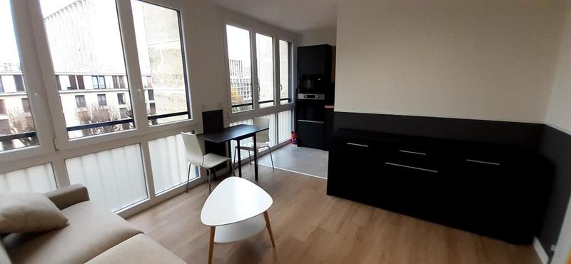 Studio - 25 m² - 1 pièce