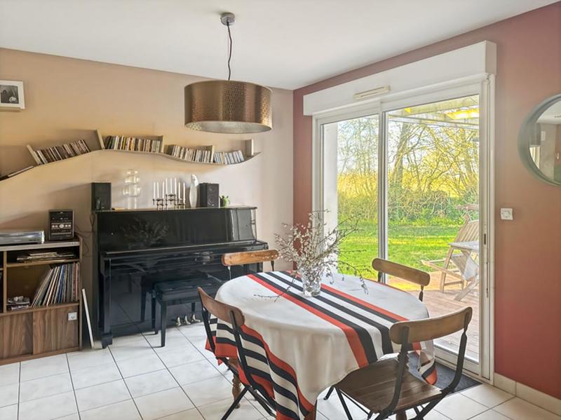 Maison - 99 m² - 6 pièces