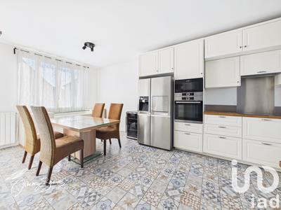 Maison - 131 m² - 6 pièces