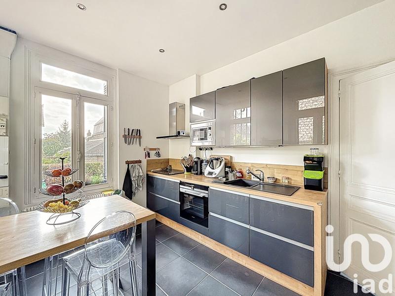 Maison - 210 m² - 8 pièces