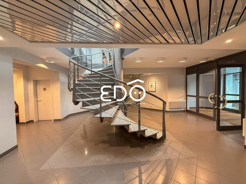 Local commercial - 135 m²