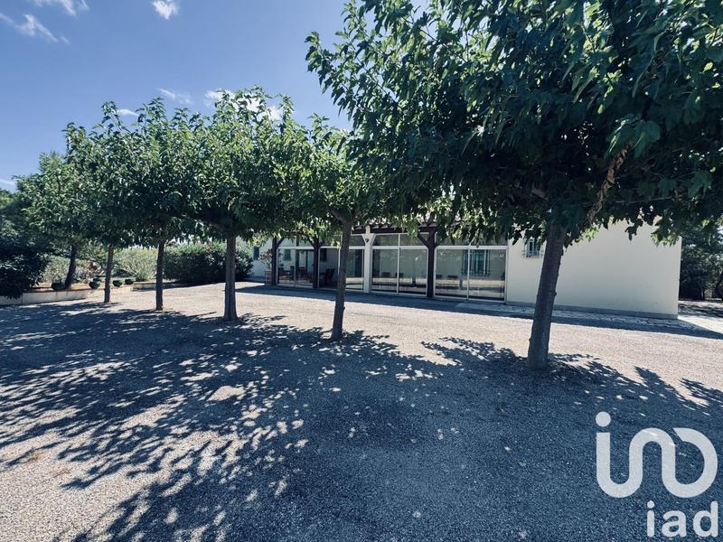 Maison - 221 m² - 8 pièces