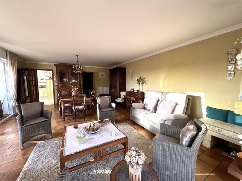 Maison - 185 m² - 7 pièces