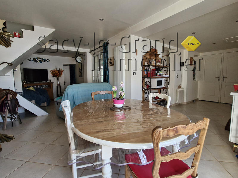 Maison - 81 m² - 5 pièces