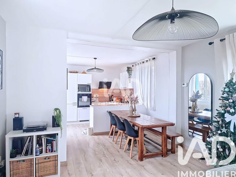 Maison - 93 m² - 4 pièces