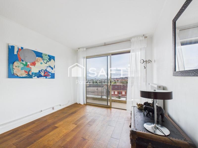 Appartement - 110 m² - 5 pièces