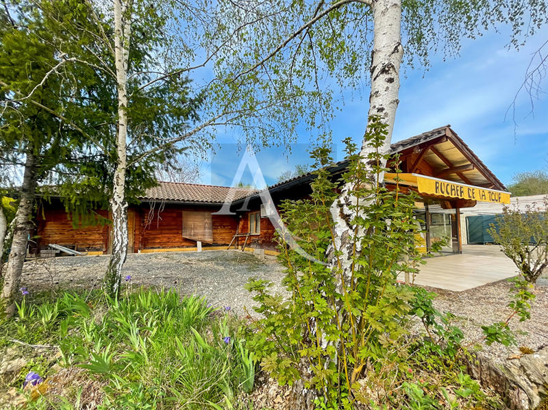 Maison - 300 m² - 6 pièces