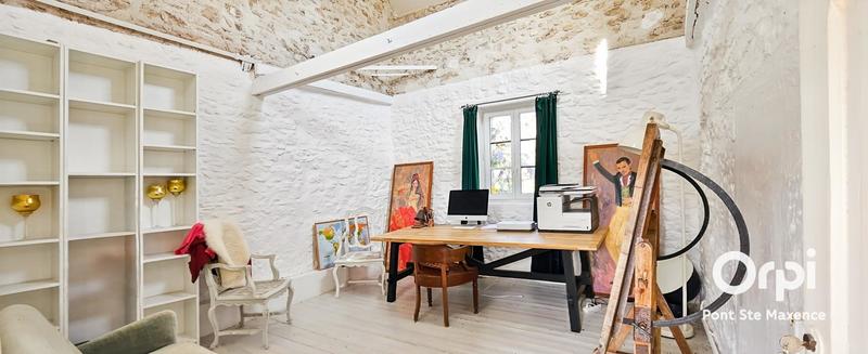 Maison - 323 m² - 6 pièces